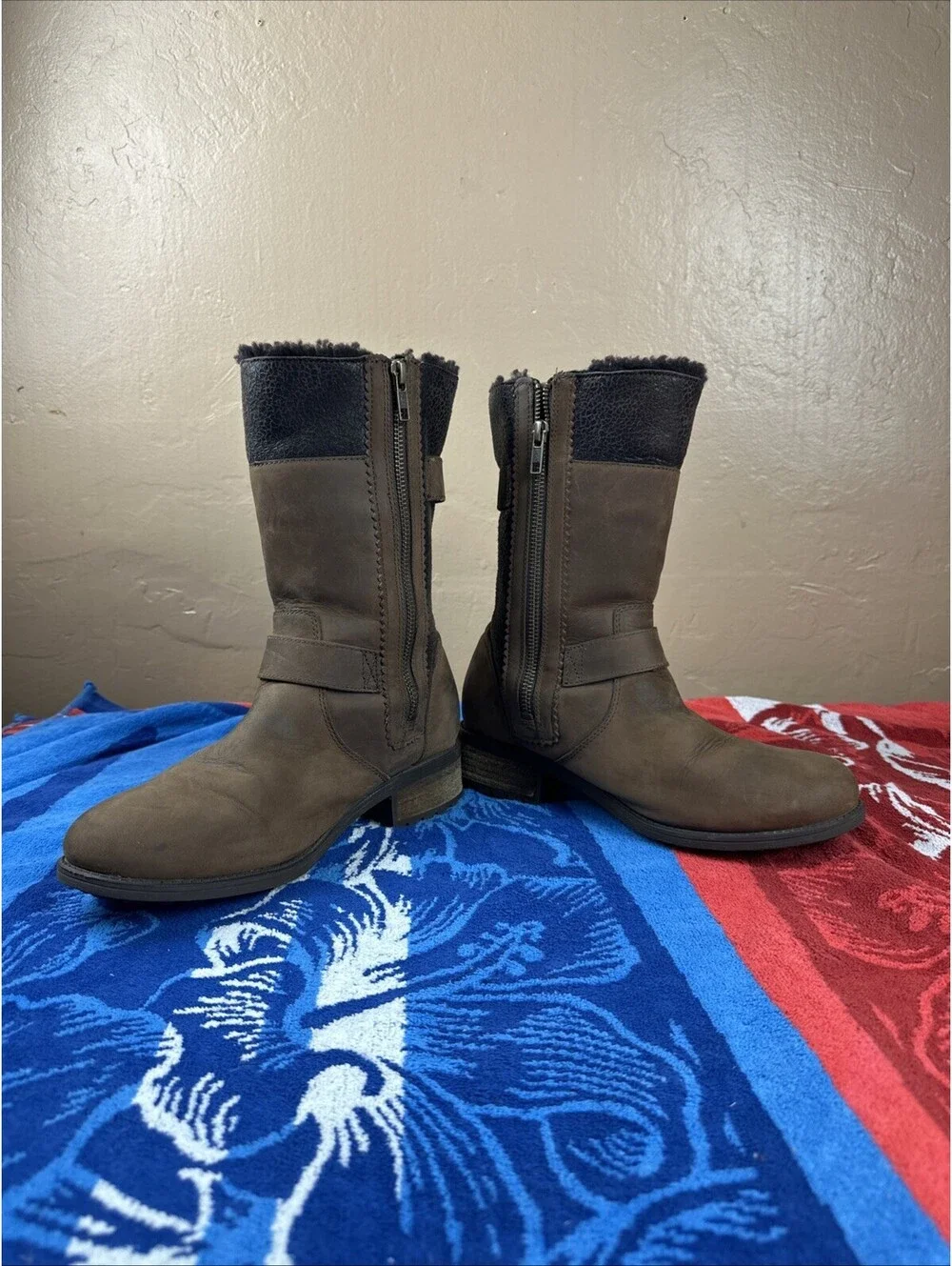 Ugg Boots 1007746 Womens Sz 8 Brown Oregon Stout Waterproof Moto Buckle Detail